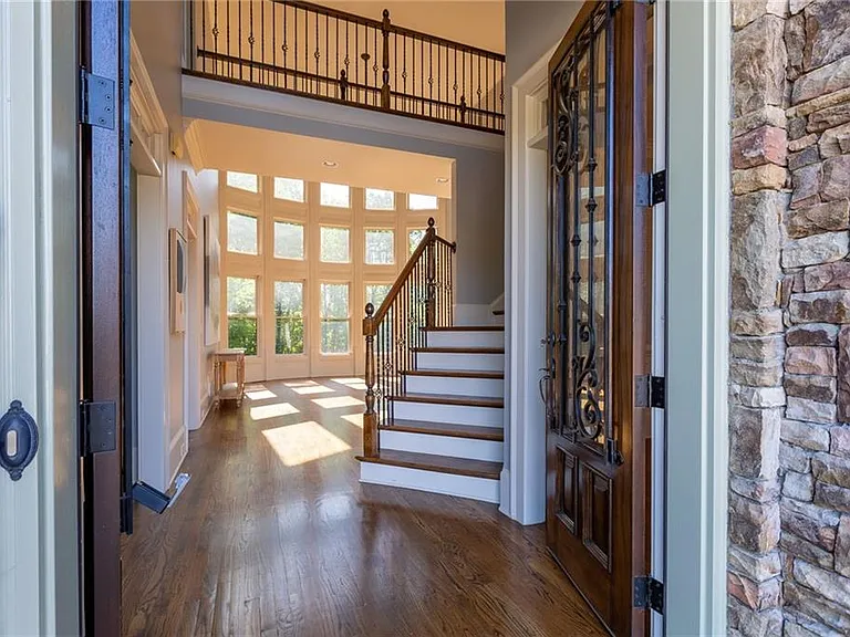 2360 Manor Creek Ct — Photo 6