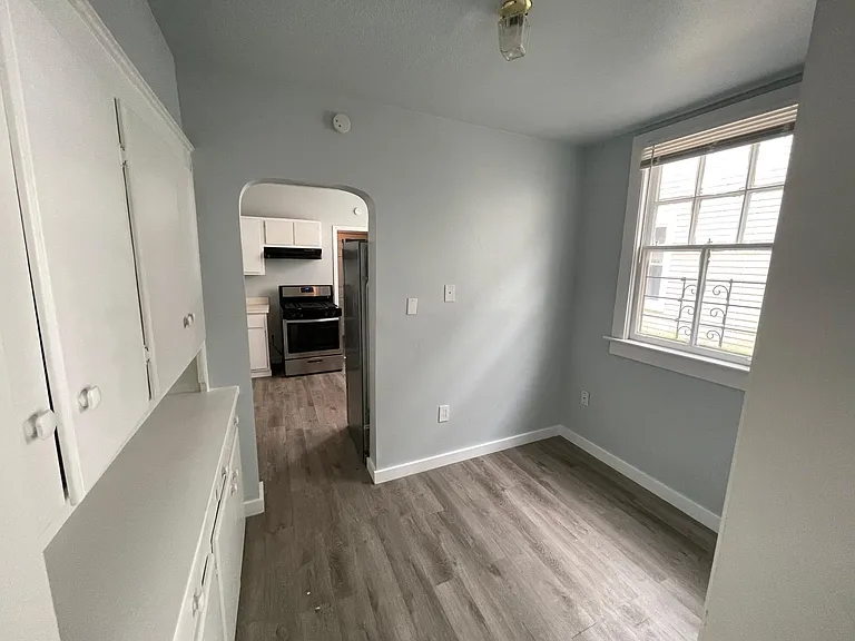 2824 Broadway St — Photo 7