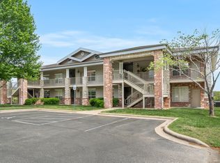 201 Golf View Dr BUILDING 7-1, Branson, MO 65616