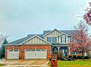 2305 S Stone Creek Blvd, Urbana, IL