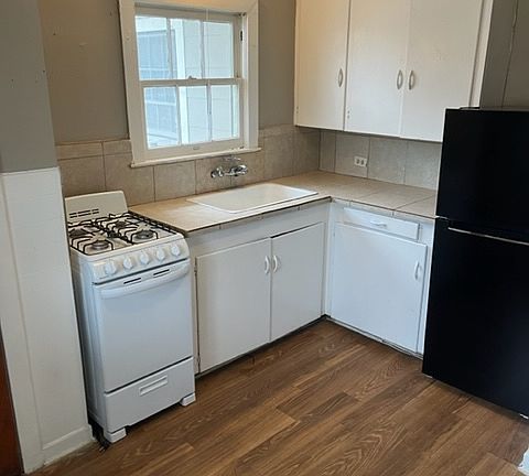 2nd image of 710 W Nacogdoches St Suite 6