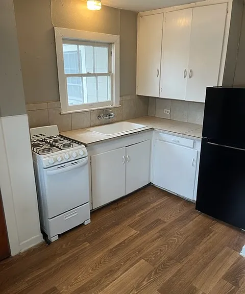 710 W Nacogdoches St #6 — Photo 2