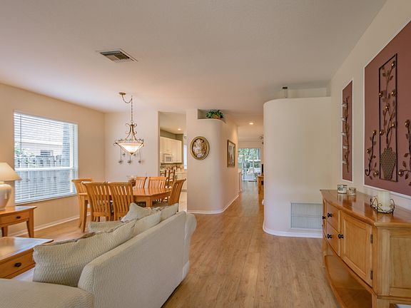 4th image of 3723 Hollow Wood Dr