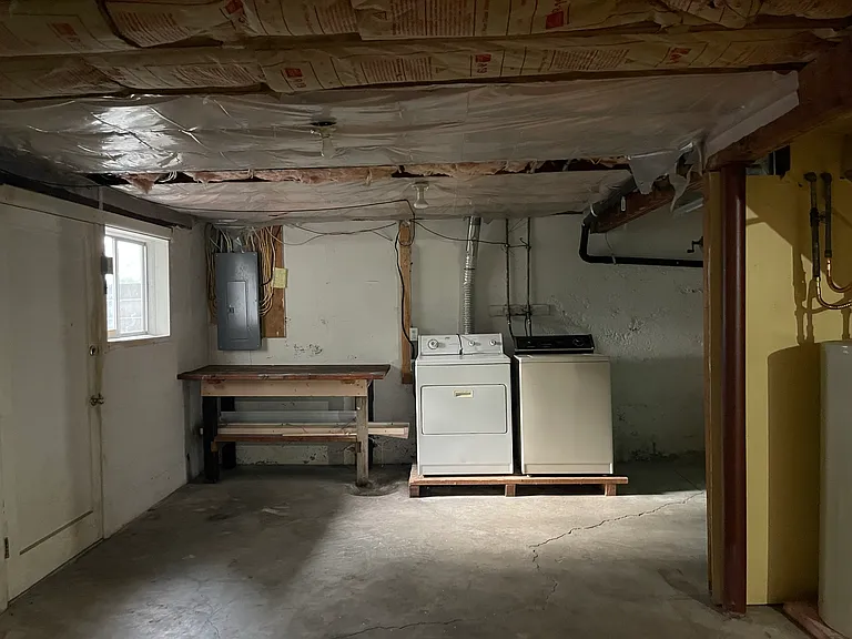 245 N Harris Ave — Photo 19