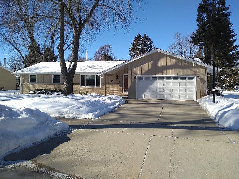 1st image of W65N387 Westlawn Ave