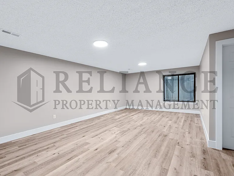 6908 W Oneil St — Photo 27