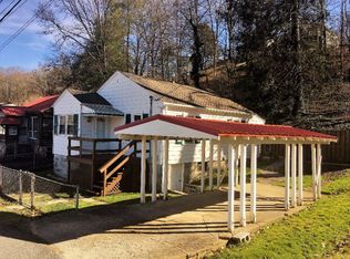 206 Railroad Ave, Sophia, WV 25921