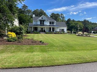 104 Fort Hugar Ct, Manteo, NC 27954