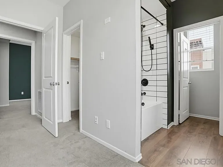 329 Antoni Gln #1404 — Photo 17