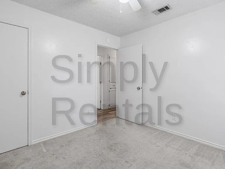 2504 Paul St — Photo 24