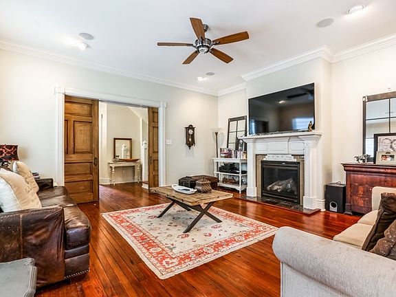 4th image of 1029 Fern St