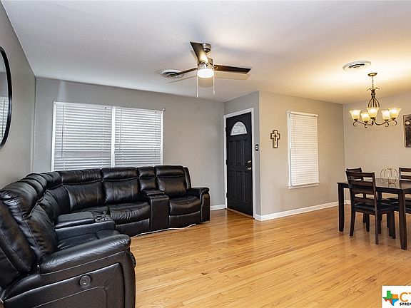 5th image of 2402 E Mimosa Ave