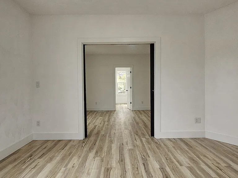 1035 Crosby St #1037 — Photo 27