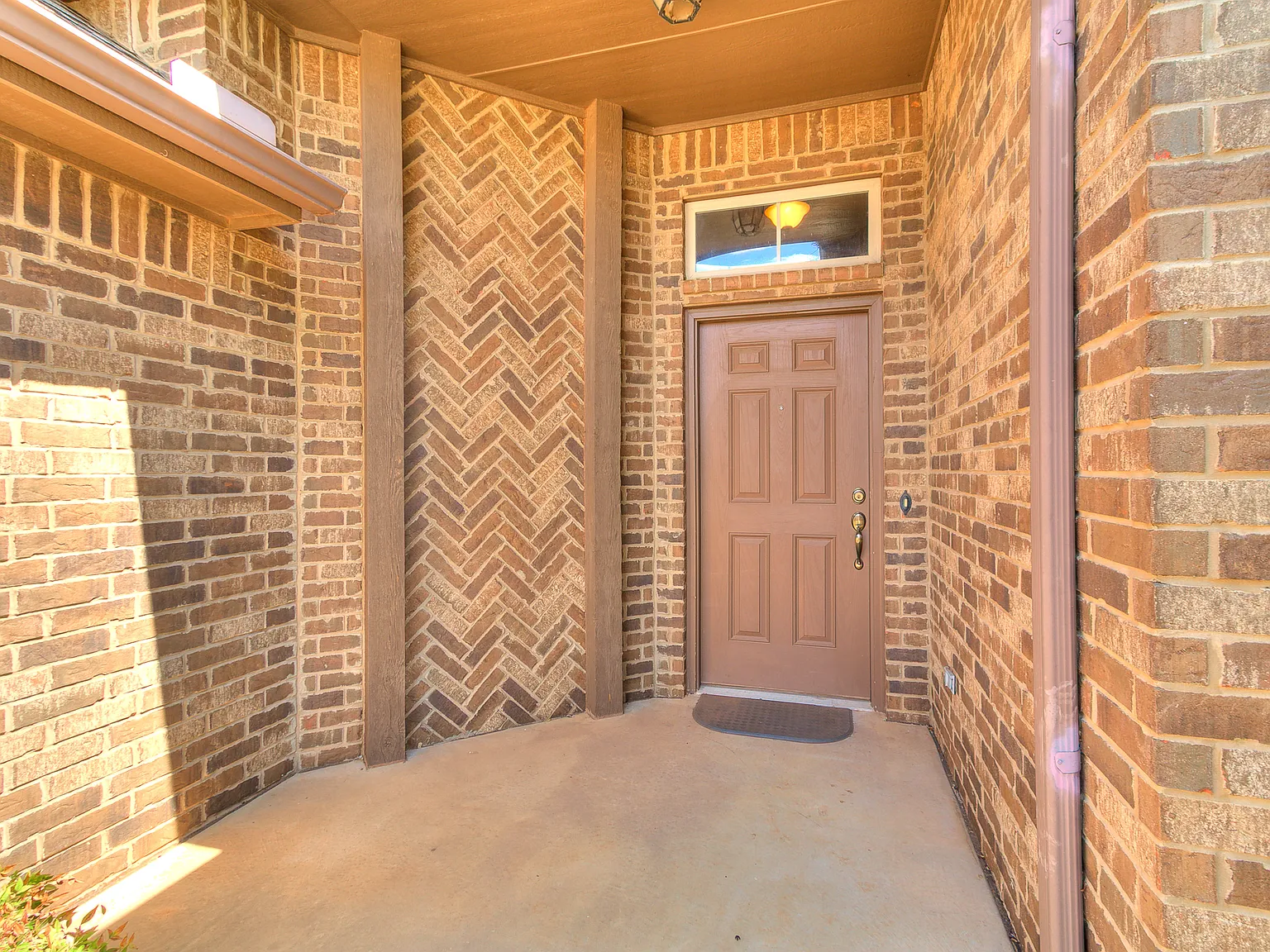 3 bed, 1652 sqft, $1,950 — Photo 2