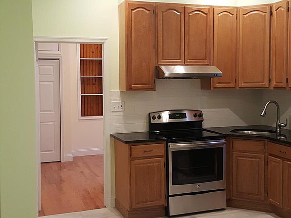 3rd image of 316 N 40th St Floor 2