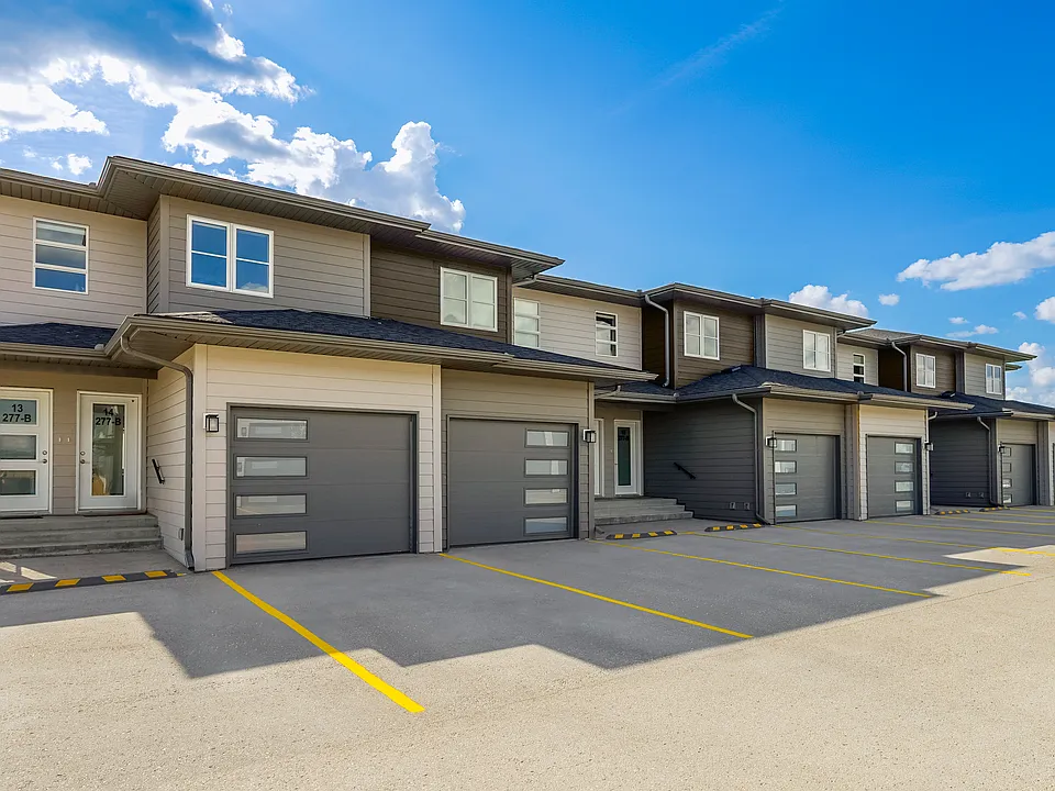 277 Sand Piper Trl N