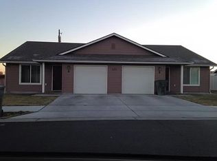 570 Willow Ct APT A&B, Hermiston, OR 97838