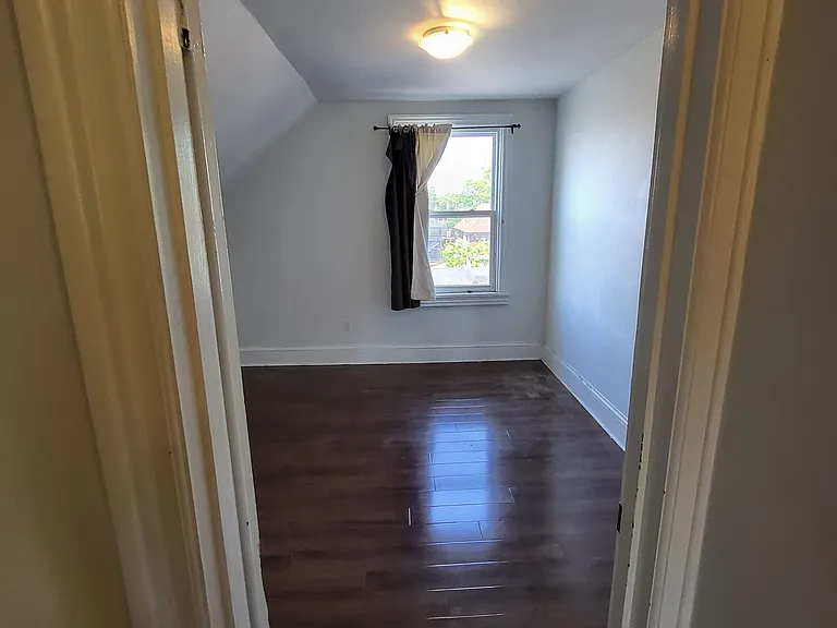 194 Beatrice St #2 — Photo 6