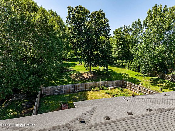 4th image of 745 Brooks School House Rd