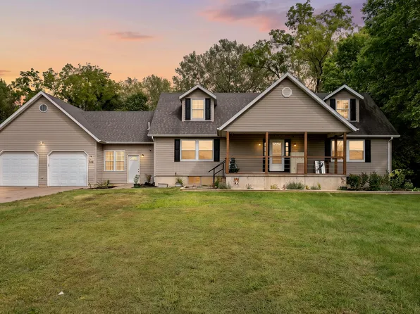 7525 121st St W, Andalusia, IL 61232