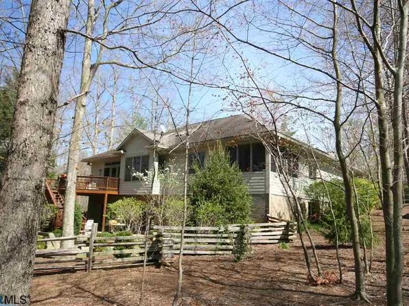 176 Lakeside Close, Nellysford, VA 22958