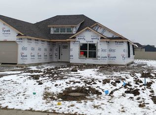 326 Topaz Dr, Bluffton, IN 46714