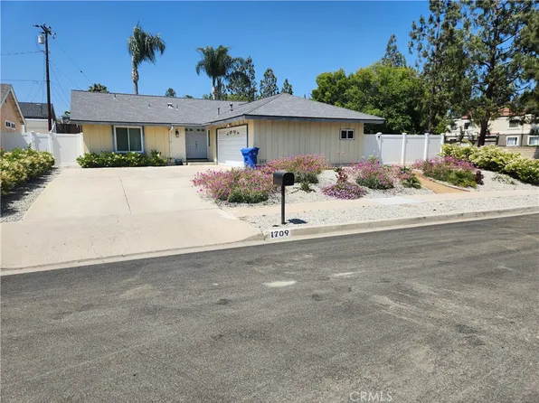 1709 Downing St, Simi Valley, CA 93065