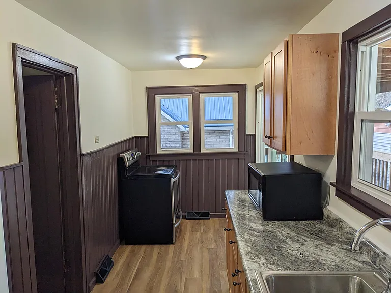 4329 Brooke St — Photo 19