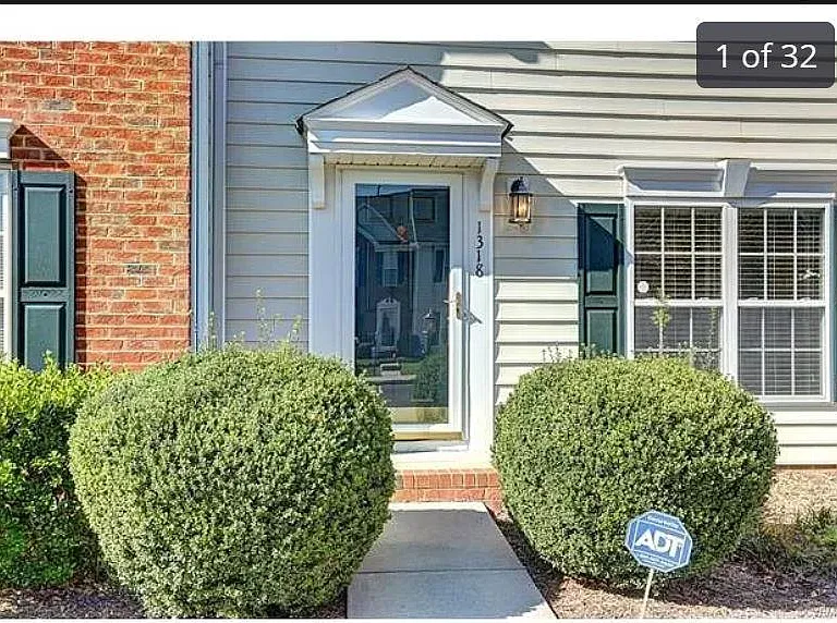 1318 Magnolia Pointe Blvd — Photo 1