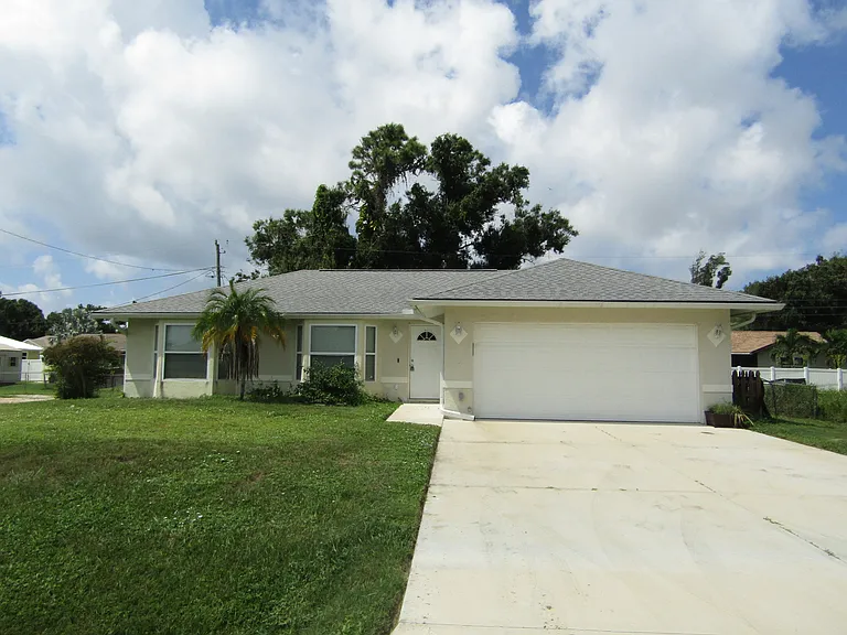 2624 Valencia Rd — Photo 3