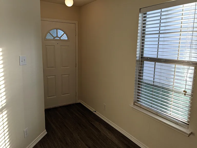 213 Valero Dr — Photo 9