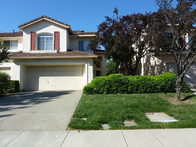 1705 Crater Peak Way photo 1