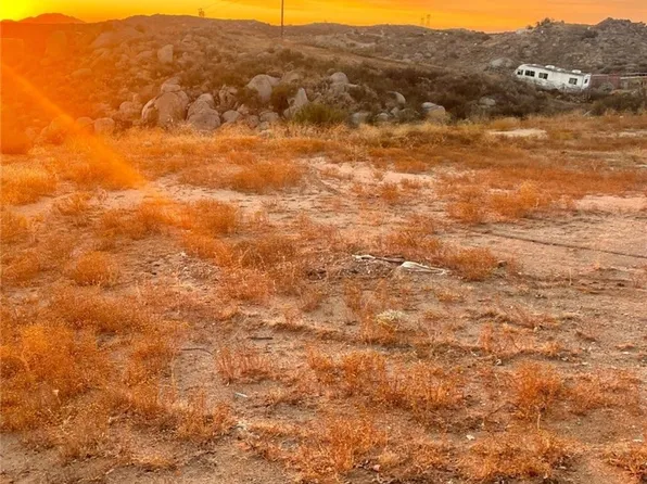 21861 Horseshoe Trl, Nuevo, CA 92567