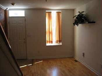 2nd image of 1148 Scott St