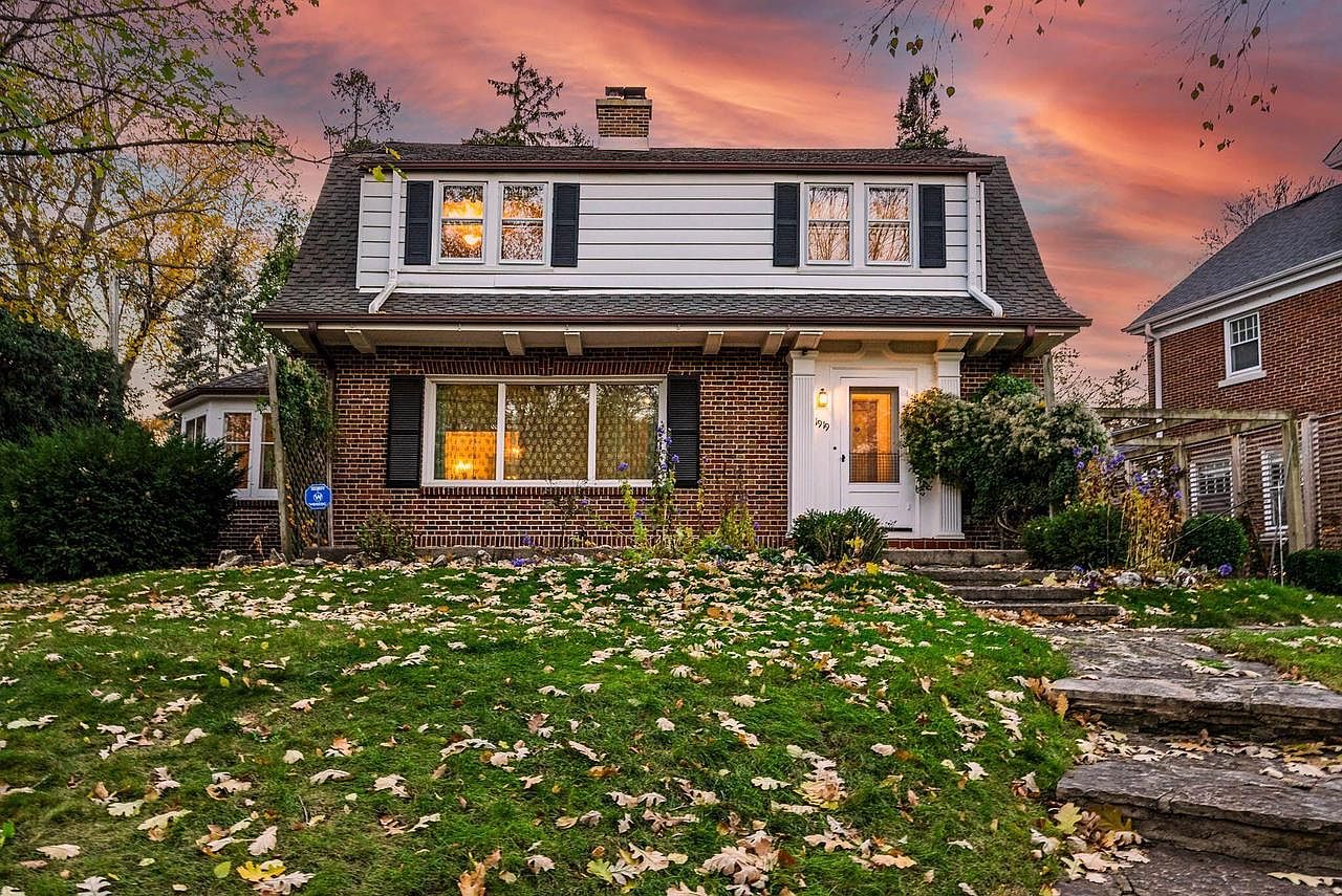 1919 Martha Washington DRIVE, Wauwatosa, WI 53213 MLS 1857599 Zillow