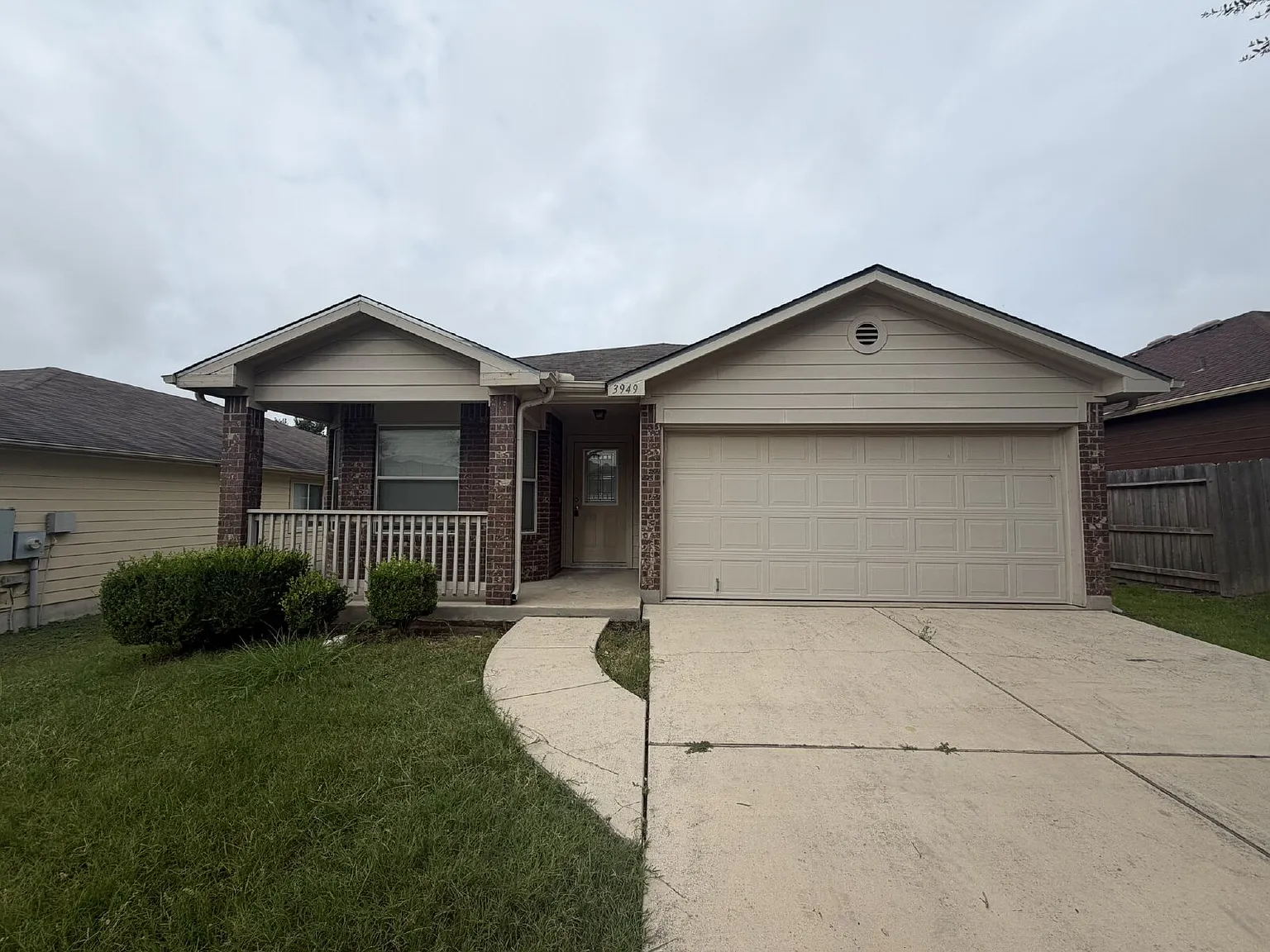 3 bed, 2.0 bath, 1353 sqft, $1,625 — Photo 1