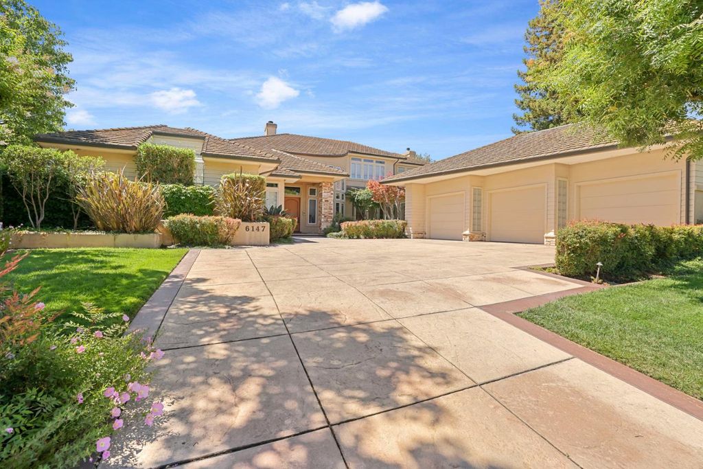 6147 Huntingdale Circle photo 1