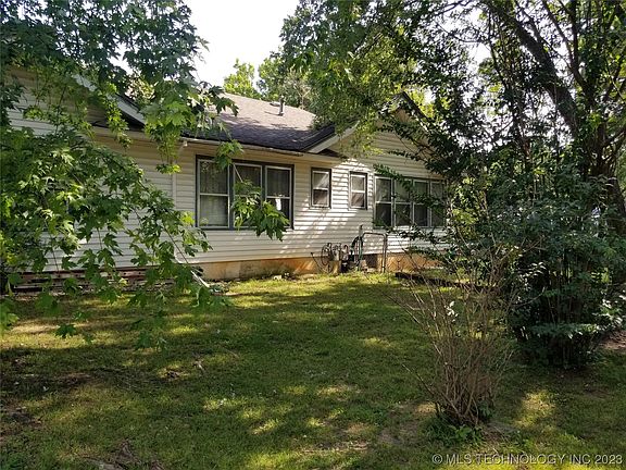 4th image of 1581 S Williams Ave