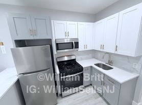 85 Zabriskie St