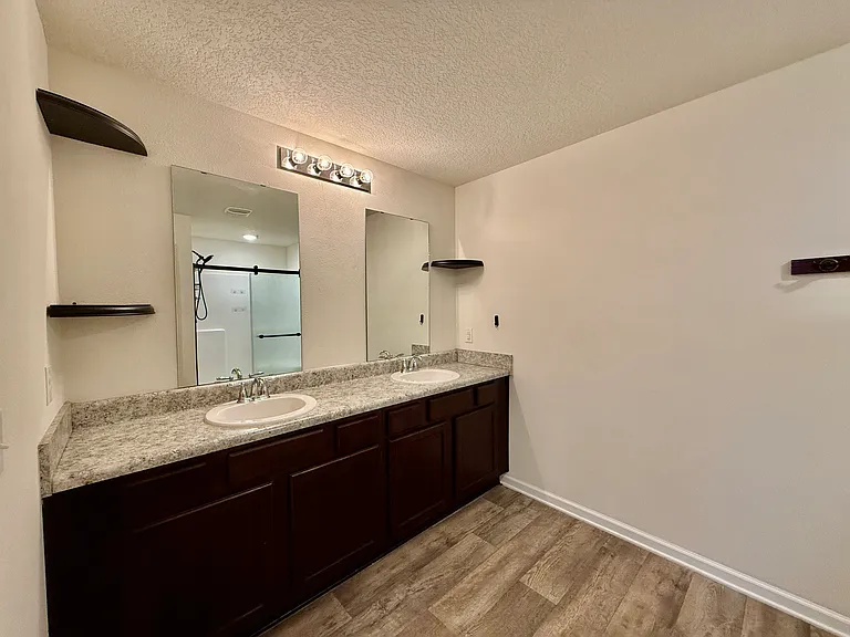 6420 Churchill Cir — Photo 23