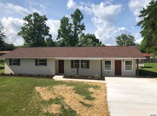 226 Little Pigeon Dr, Sevierville, TN 37862