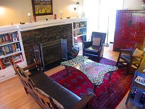 Living Room :: 2926 Benvenue Avenue