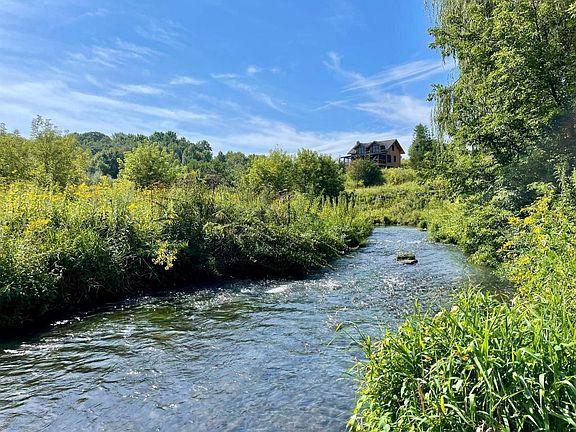 2nd image of C County 8 Spring Grv
