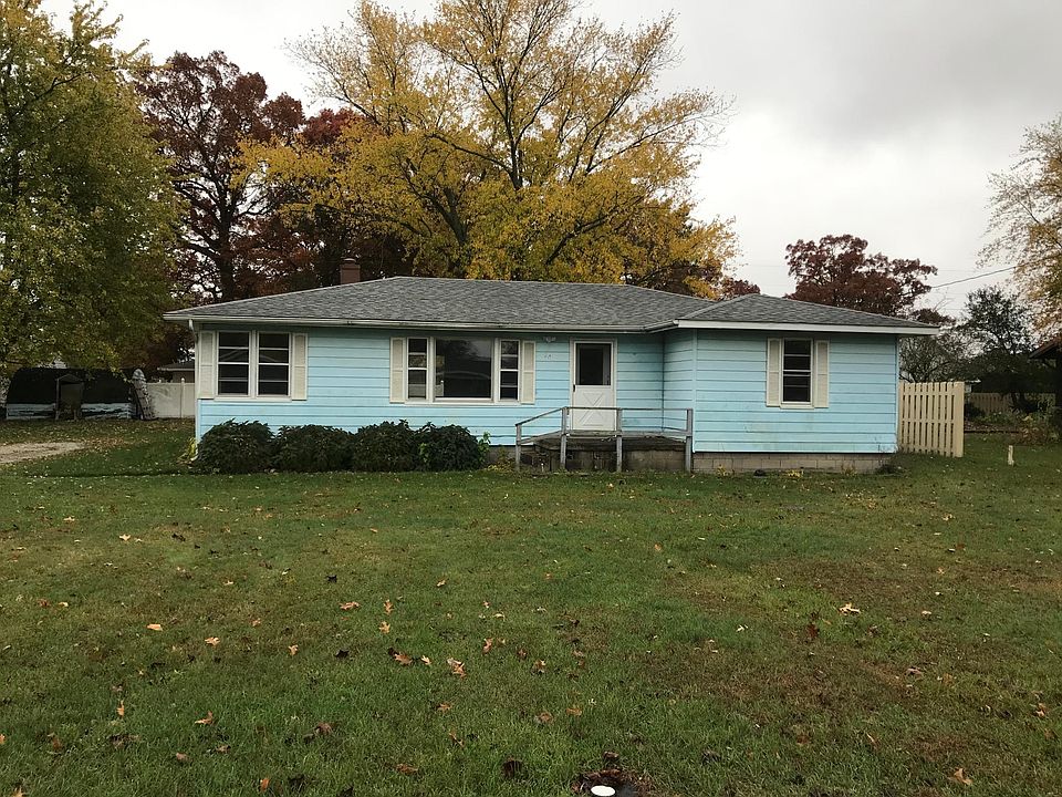 1st image of 304 Airway Dr