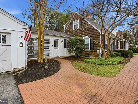 4th image of 935 N Chester Rd