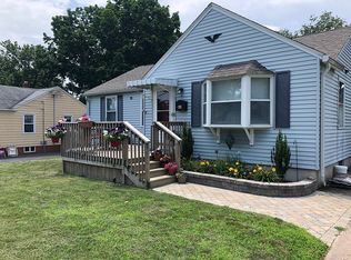 40 Rochdale Ter, West Haven, CT 06516