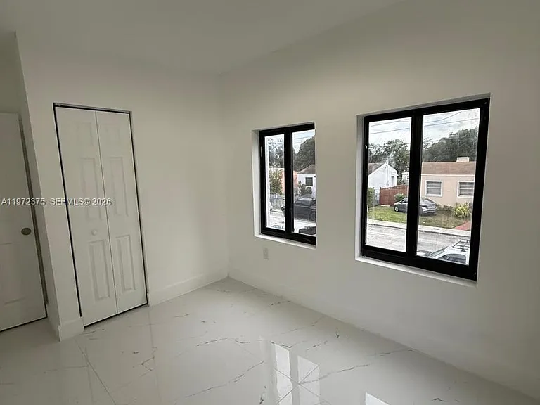 1379 NW 55th Ter #4 — Photo 3