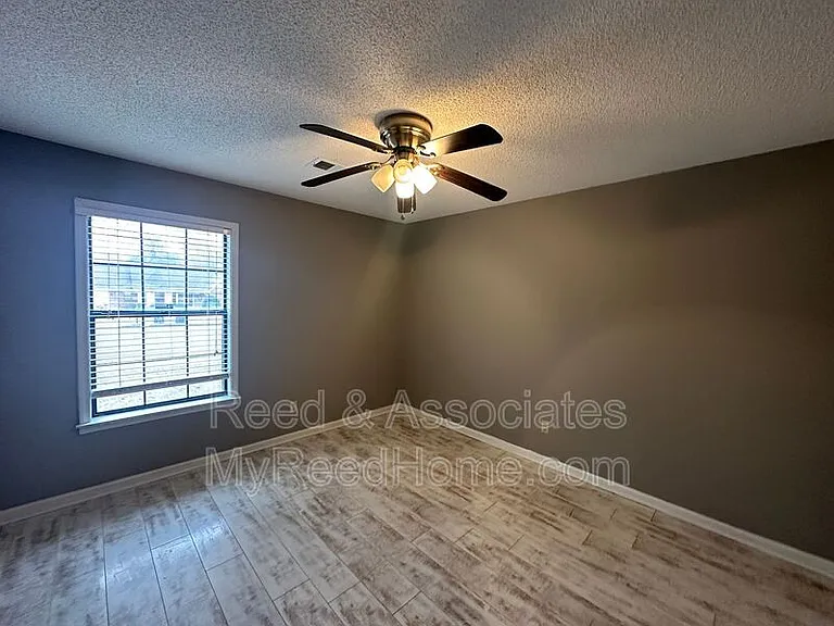 3115 Santa Valley St — Photo 10