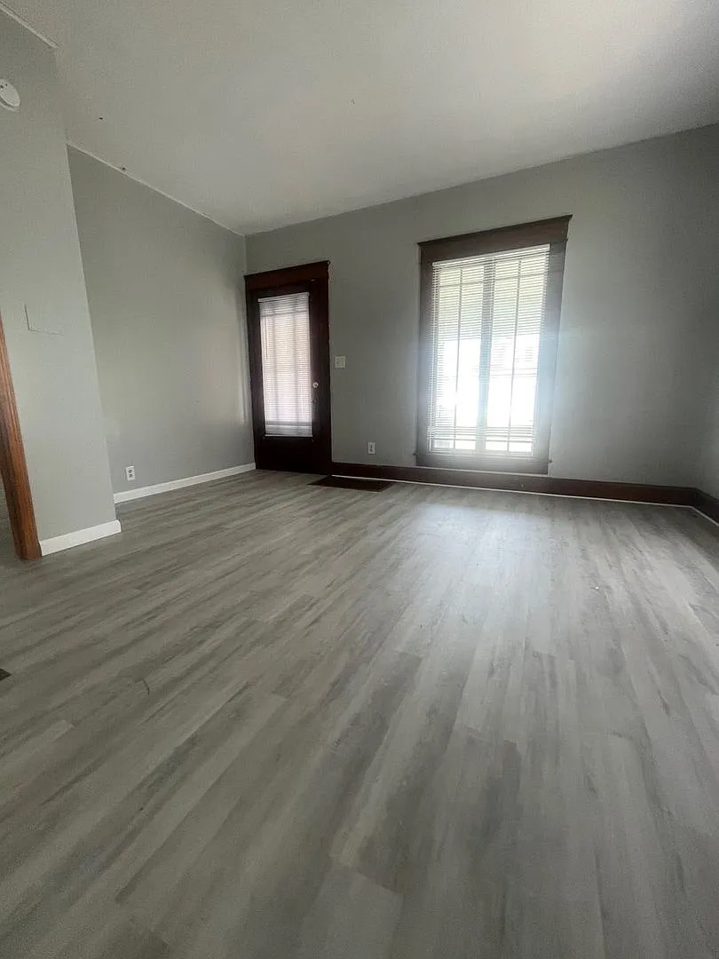 Relax, Entertain, and Feel at Home on W Jackson Street — Photo 4