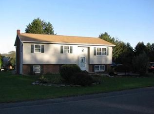 8 Newky Rd, New Columbia, PA 17856